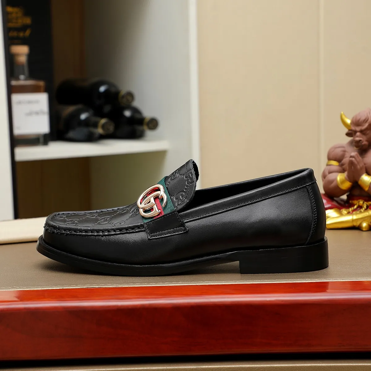 Men's men's shoes💰460💰💰Gucci official website men's business formal leather shoes updated💥Hong Kong counters synchronize new styles💥completely one-to-one replica shipment👍zero gap in counter quality 0⃣️made of imported cowhide on the outside+water-dyed🐂leather lining, color optional! Matching code 38-45